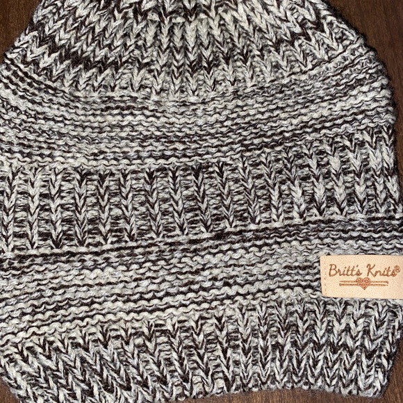 Britts knits beanie - Picture 1 of 2